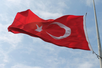 Orhangazi'de Türk Bayraklarının bakımını üstlenenler neredeler?