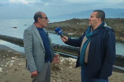 İYİ Parti Osmangazi Çevre Komisyonu Başkanı İlhan Düzen İznik Gölünde basın açıklaması yaptı.