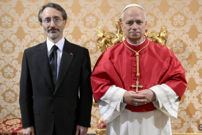 Vatikan Büyükelçisi Fahrettin Altun Güven mektubunu Papa 14. Leo'ya sundu.