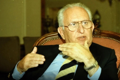 Gazeteci Üstad Ali Bektan TBMM Eski Başkanı Hüsamettin Cindoruk'un Cenazesine katıldı.