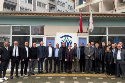 CHP Orhangazi'den Muhtarlar derneği başkanı Kadri Ergen'e hayırlı olsun ziyareti...