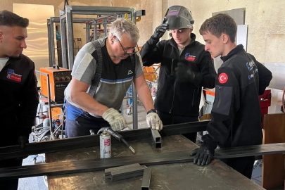 Sakaryalı liseliler Avrupa'da mesleki stajda