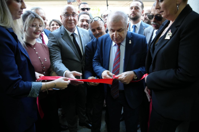 Bursa Zafer Partisi Yeni İl binasını Ümit Özdağ açtı.