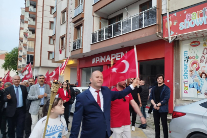 İYİ PARTİ ORHANGAZİ'DE FENER ALAYI DÜZENLEDİ.