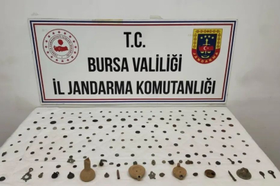 GEMLİK'TE TARİHİ ESER OPERASYONU: 202 ADET SİKKE VE OBJE ELE GEÇİRİLDİ